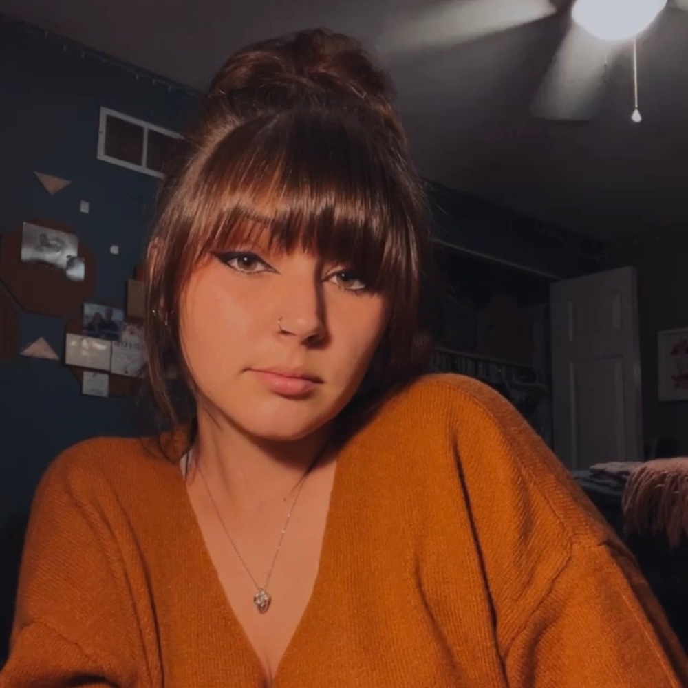 Meet your Posher, Dalya